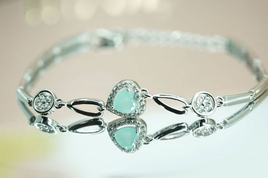 Lumie Bracelet: Trendsetting Charming Design